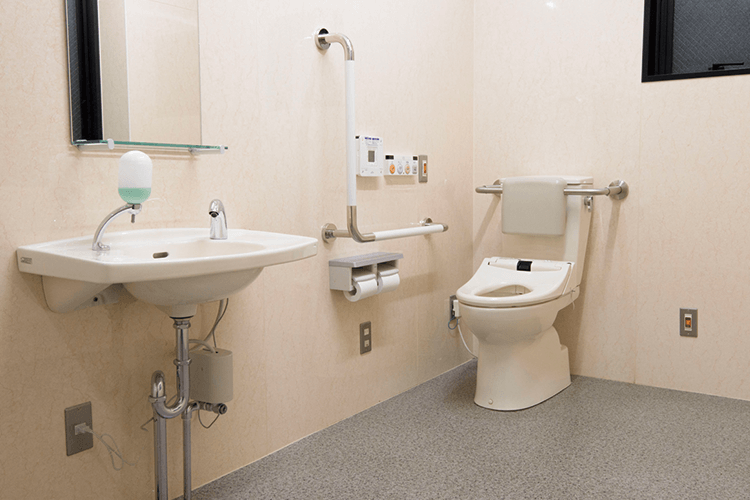 身障者トイレ